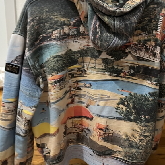 Well Known Studios sz XL All over printed hoodie - Picture 3 of 3